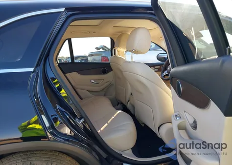 2020 Mercedes-Benz Glc 300 from USA, damaged, VIN W1N0G8DB3LF768054